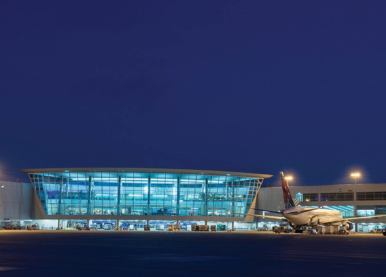 San Diego Airport Terminal 2 Expansion — Tucker Sadler Architects